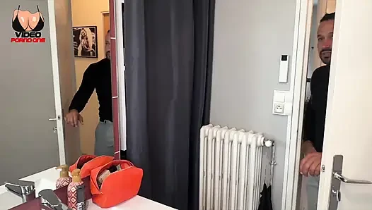 Ev arkadaşım duşta sevişmeyi seviyor