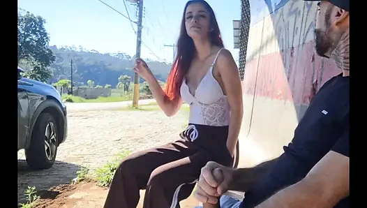 Otobüs durağında bir yabancıyla riskli mastürbasyon!