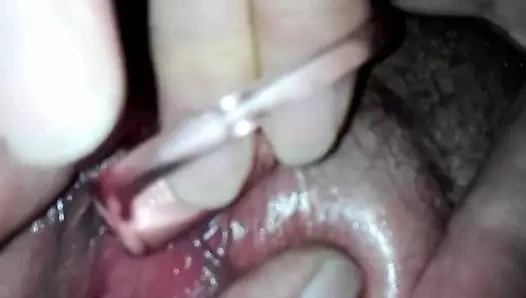 4 boules de geisha dans la chatte et vibro clito