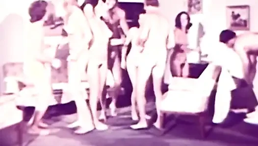 Öpüşme yalama parmaklama retro orgazm