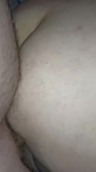Yalnız, olgun komşu, orta yaşlı seksi kadın, zamanında ödemediği borcunu ödüyor. | Klip 1