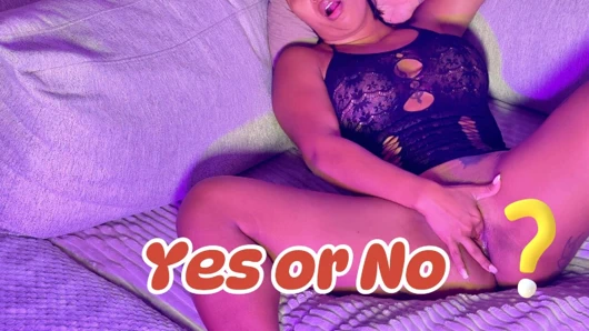 Güzel orta yaşlı seksi kadın amına mastürbasyon yapıyor. Ep 3