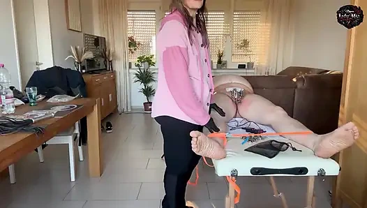 Domlady mia slaveofm acı cehennemi cbt'i kırbaçlıyor ve elektrik ve edepsiz diş teli ile cezalandırılıyor - bölüm 6