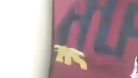 Kız erkek arkadaşıyla ilk kez seks