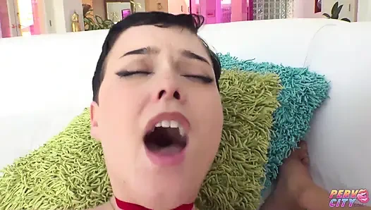 Трах тугого очка для Samantha Reigns и Jade Valentine