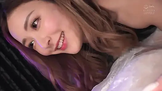 Büyük memeli sürtüğün işi seni sürekli orgazm etmek ve boşalmak. bölüm 2