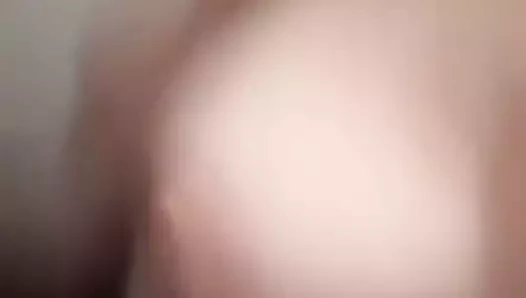 Beyaz kız ile büyük memeler sikikleri büyük siyah horoz