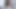 Esmer bebek bir fotoğrafta oynuyor