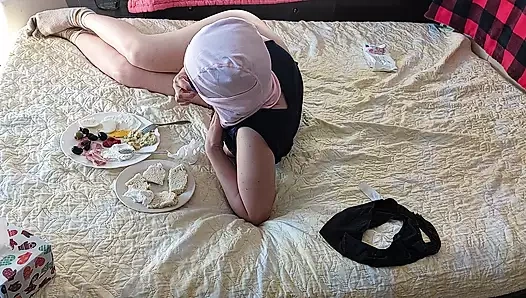 Amateur mom licks ice cream sensually. Latina hairy pussy, big tits.