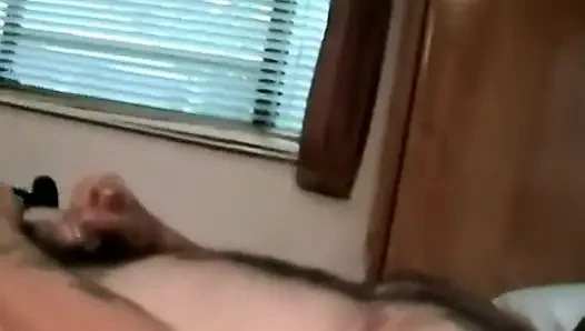 Kıllı amatör Brad emiliyor