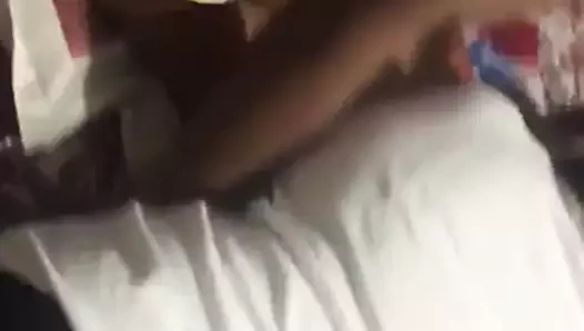 Desi çift grup seks parti