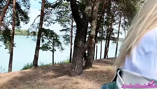 Neşeli bebek ile sulu ganimet mastürbasyon yapmak kedi