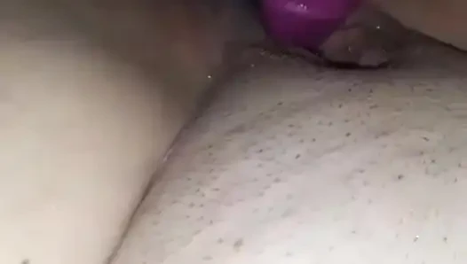 En sevdiğim dildoya fışkırtıyorum