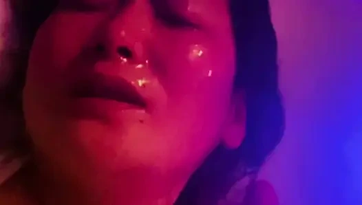 Evli bir kadına mastürbasyon yapıyor