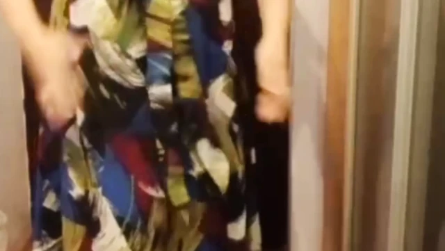Oğlu evde yokken