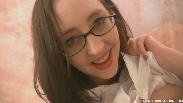 Busty dik bebek alay ve emme horoz