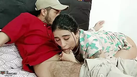 Odamda büyük yarağını emiyor - porno
