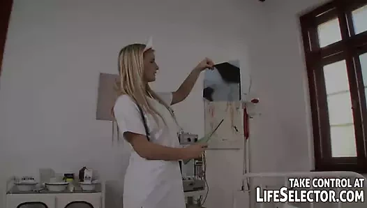 Farklı kızlarla pov seks fantezilerini dene