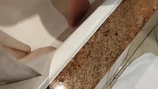 Tunus otelinde üvey kız kardeşim