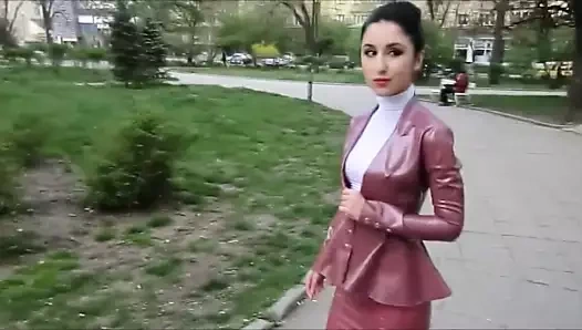 Şık lateks iş kıyafeti