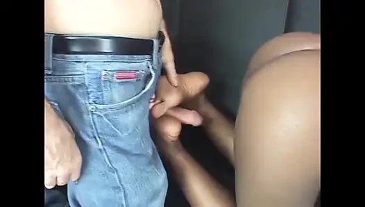 Zenci ayakla mastürbasyon