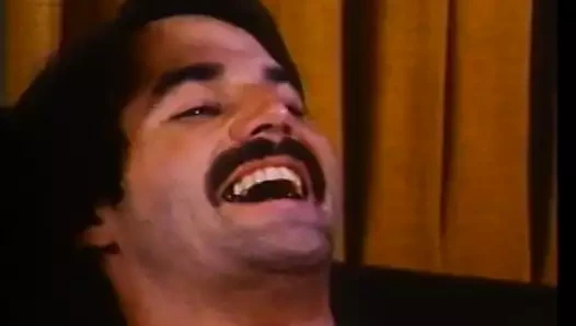 Asılı müzisyen arkadan sert sıcak sarışın sürtük kâkül