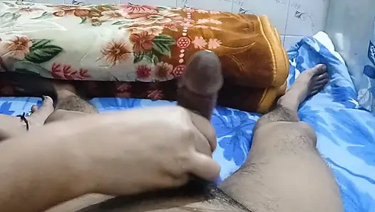 Bhabi ne pussy dhekha ke Lund khada kar Diya