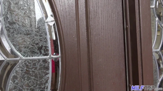 Orta yaşlı seksi kadın Brandi Love röportajdan sonra dölleniyor