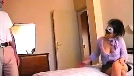 Mutfakta ve yemek odasında senin penisini çok seviyorum