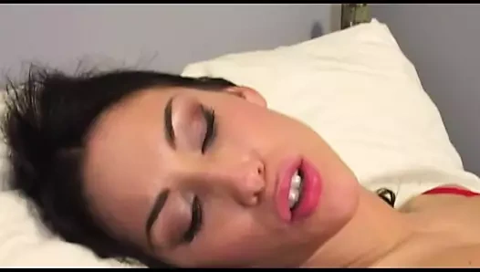 Mia elmas var sert lezbiyen seks ile magda pollak