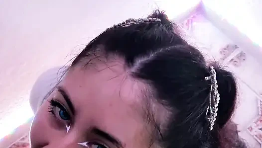 Üniversiteli kız dherlydoll yarağımı çok lezzetli emiyor ve çok eğleniyor