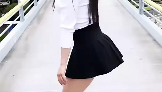 Valentina minifalda ricura de mujer