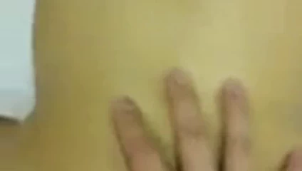 Domaltmalı Endonezyalı kız