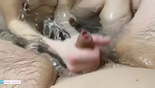 Romantik banyomuz sırasında sizinle küçük bir anı paylaşıyoruz