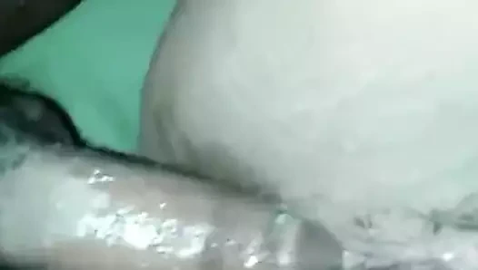 Arkadaşımın karısının biraz ıslak amı var