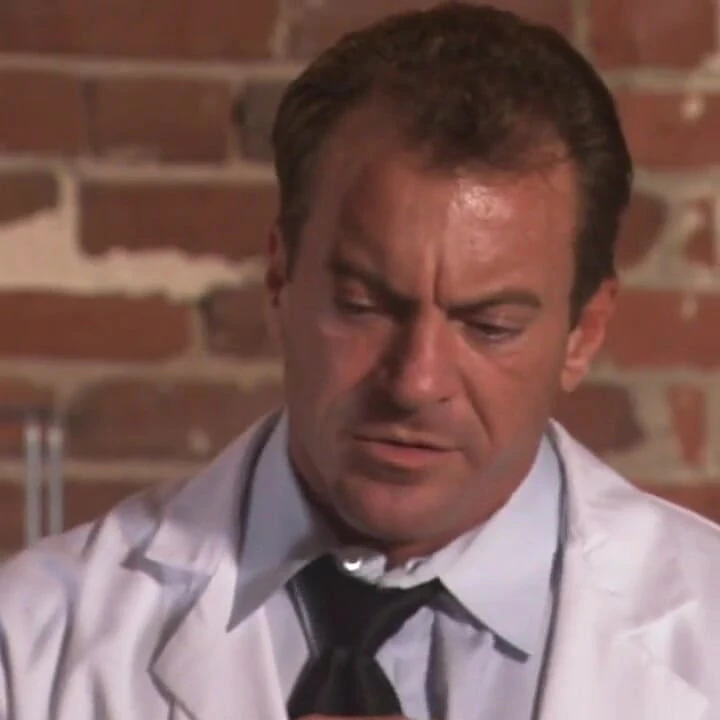 Edepsiz sarışın kaltak için sert ve güçlü baskın