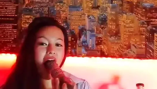 İlk canlı videomda Karol G ve Alicia tuşlarıyla dans eden hararetli perreo, benimle boşalmak istiyorsan sonuna kadar izle. yüz b