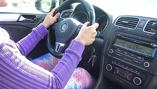 Azgın üvey oğlu büyük yarağını okşamaya başladığında Türk Müslüman evli kadın rahatsız oluyor