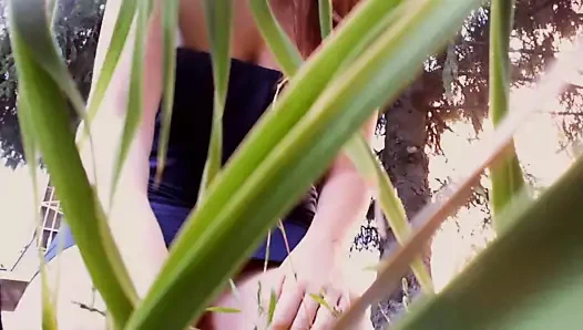 Senin güzel İtalyan dominatrixinin ayaklarına dikkat et