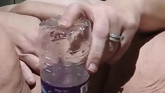 Şişe sikişen fahişe daha fazlasını alıyor