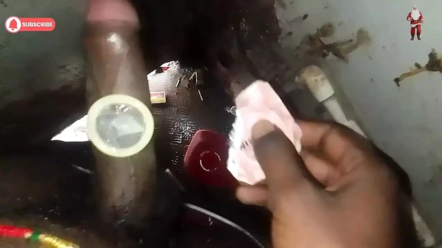 Мастурбация дрочкой индийского паренька, хинди видео pushpa бхабхи Ki Yad Mein unko Nahate Hue, dekh kar