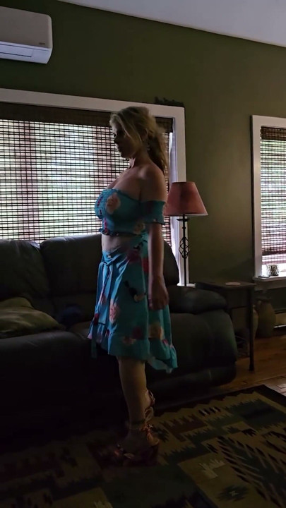 ONLYFAN BIG TIT Clips Released for Everybody to see Mommy on a Summer Day | Clip 1