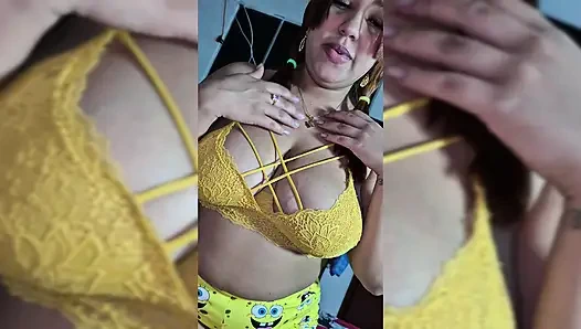 Karımı sikiyorum, umarım beğenir ve karımın şaplak atmasıyla mastürbasyon yaparsınız.