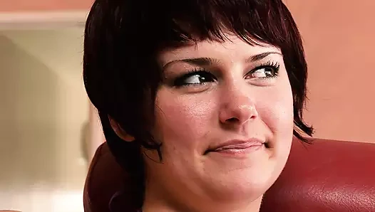 Güzel üvey anneyi sikiyor