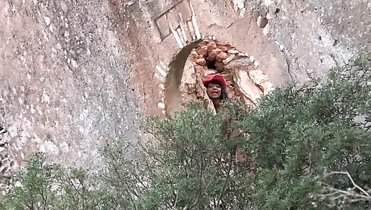 Hunter sikişmek için iki kız buldu