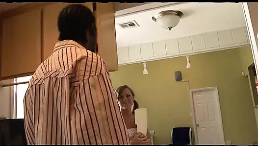 Tombul ve aşağı vurduruyor