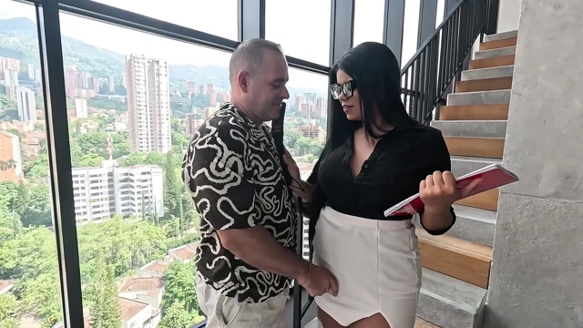 Patronum ödemem karşılığında benden derin bir sakso istiyor