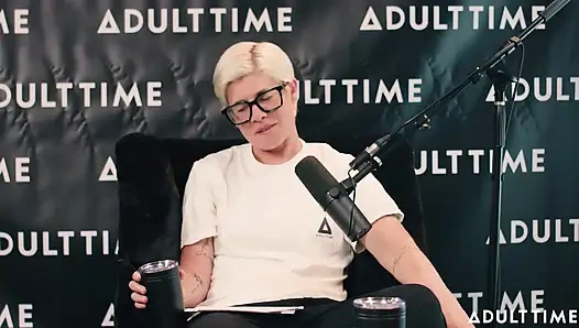 Avery black dry humping, gerçek suç ve vr corn'i yönetme | Adult Time Podcast