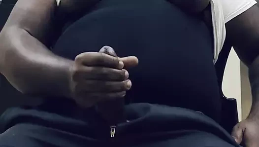 Siyah ayı baba onun fındık çekim