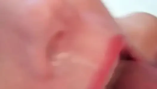 Deneyimli orta yaşlı seksi kadın genç istiyor